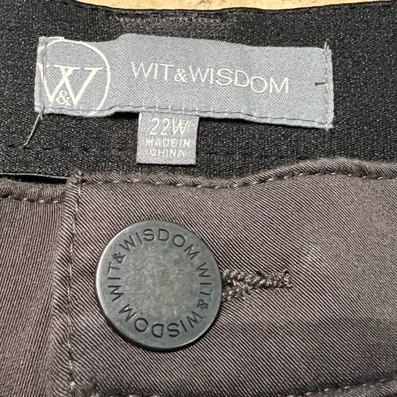 Wit & Wisdom Brown Espresso Straight leg Pant - Picture 6 of 12